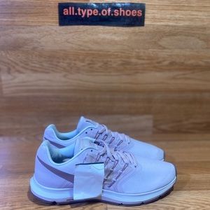 NEW Nike Run Swift Light Pink Woman Size 9.5